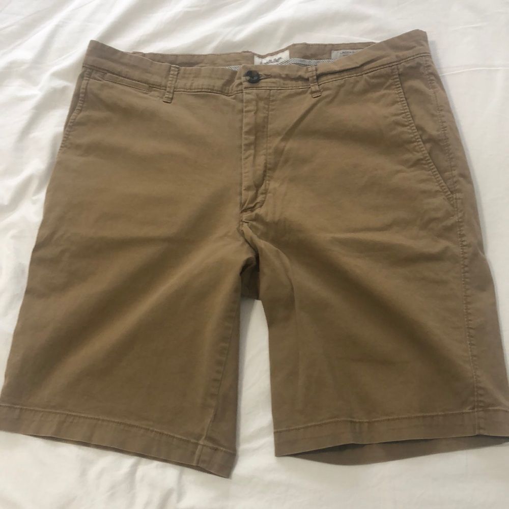 Men’s Dark Khaki Shorts